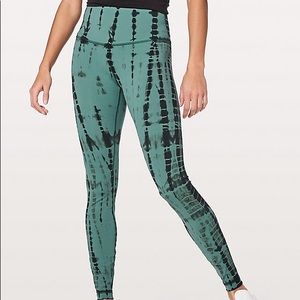 NWT Lululemon Wunder Under HR Shibori 6 Green